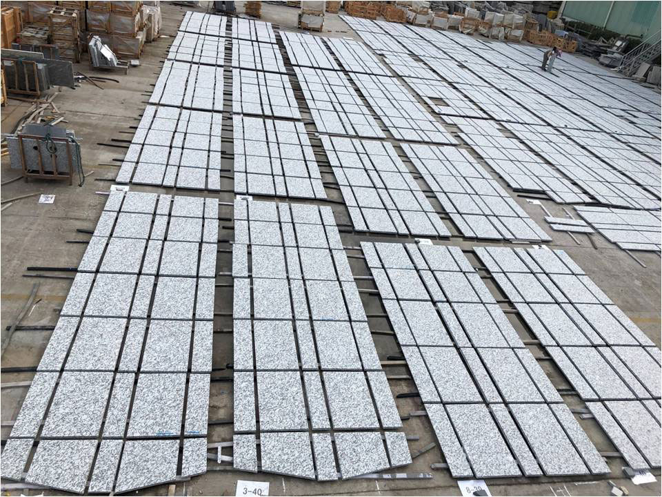 فحص الحجر لمبنى بنك في ناغويا